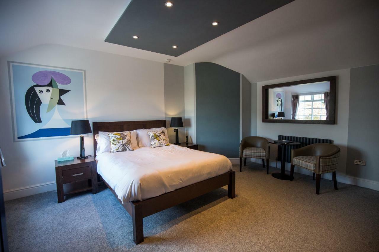 Hall Hotel; Bw Signature Collection Hotel 4*