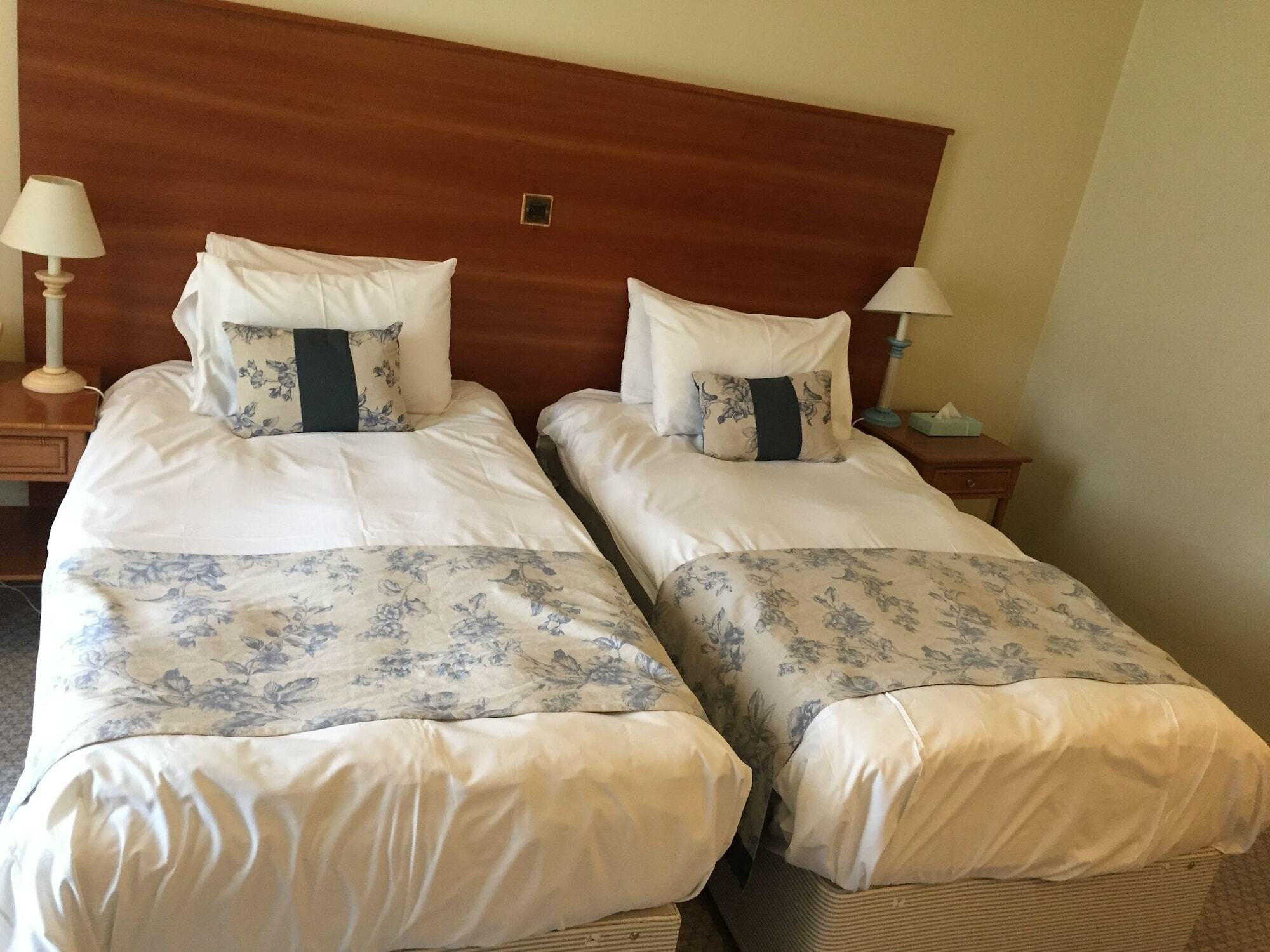 Hotel Hall 4*