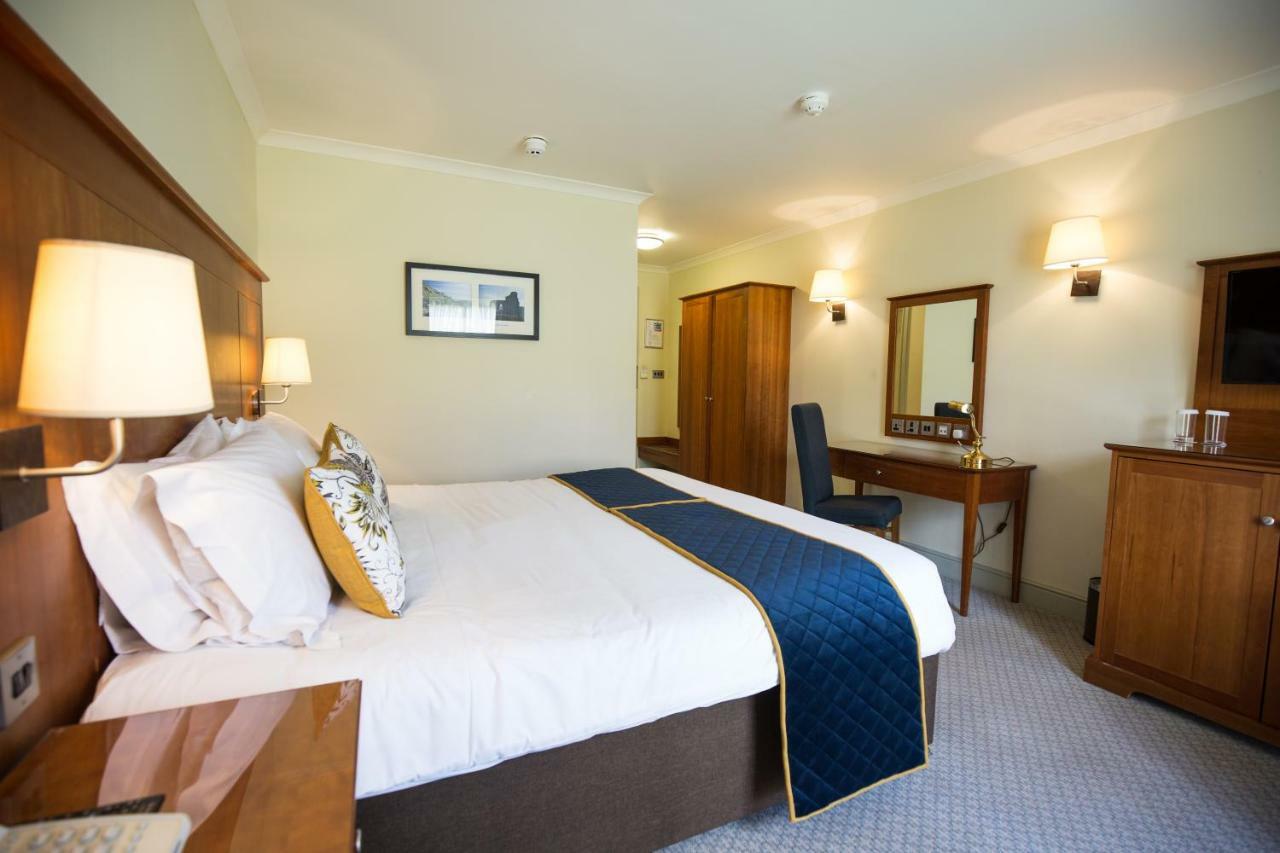 Hotel Hall